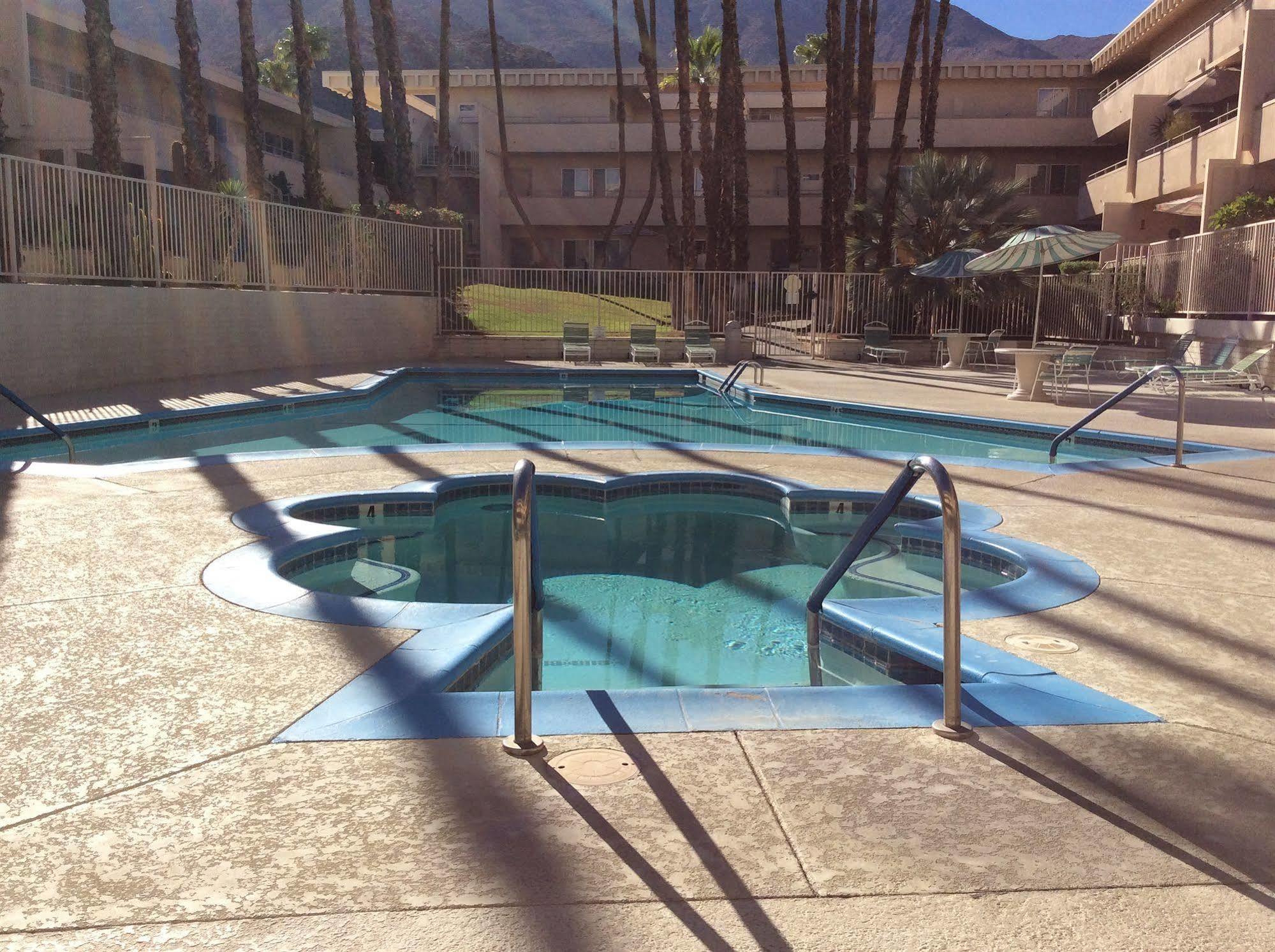 Modern Downtown Condo Palm Springs Exteriör bild