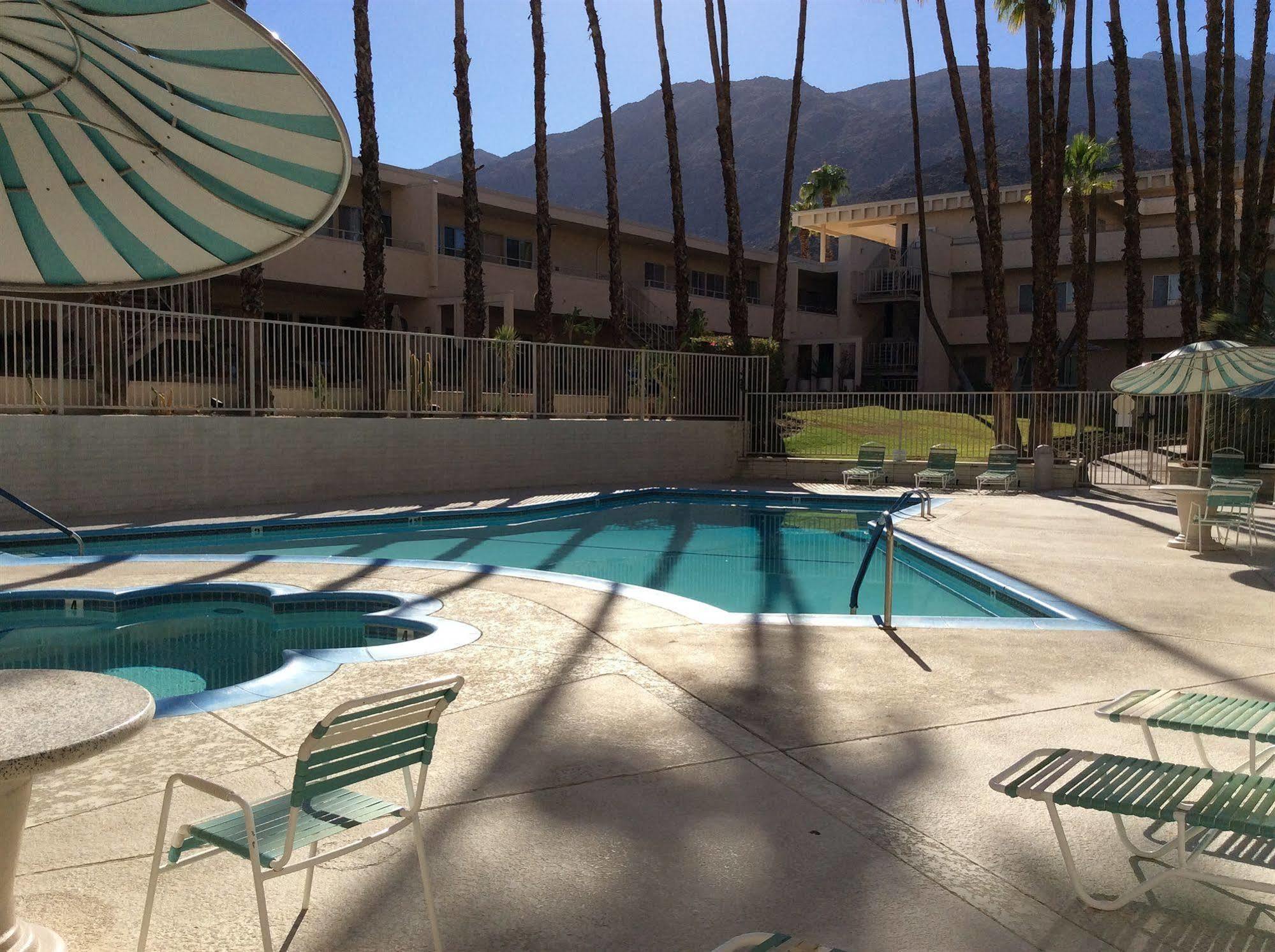 Modern Downtown Condo Palm Springs Exteriör bild