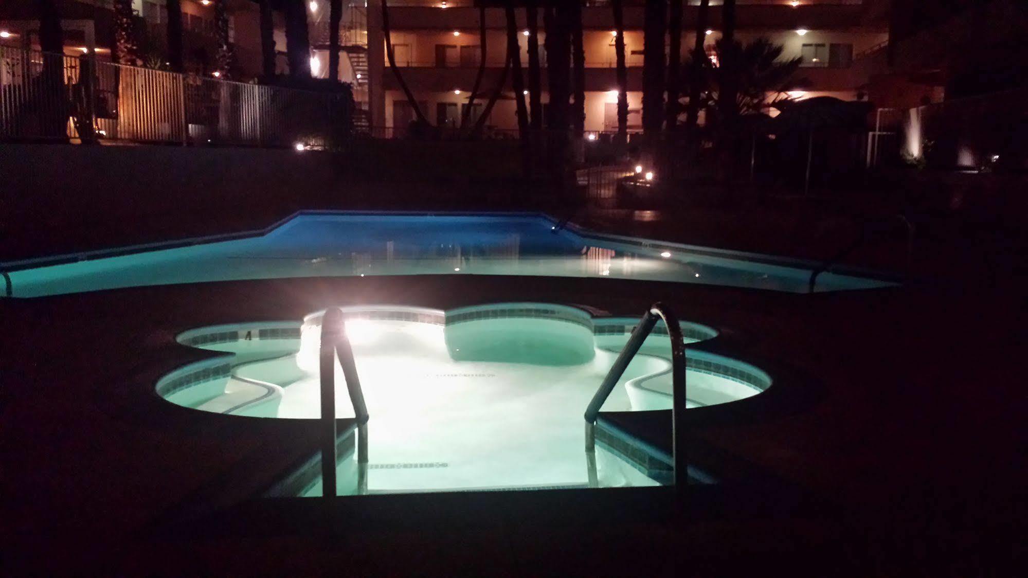 Modern Downtown Condo Palm Springs Exteriör bild